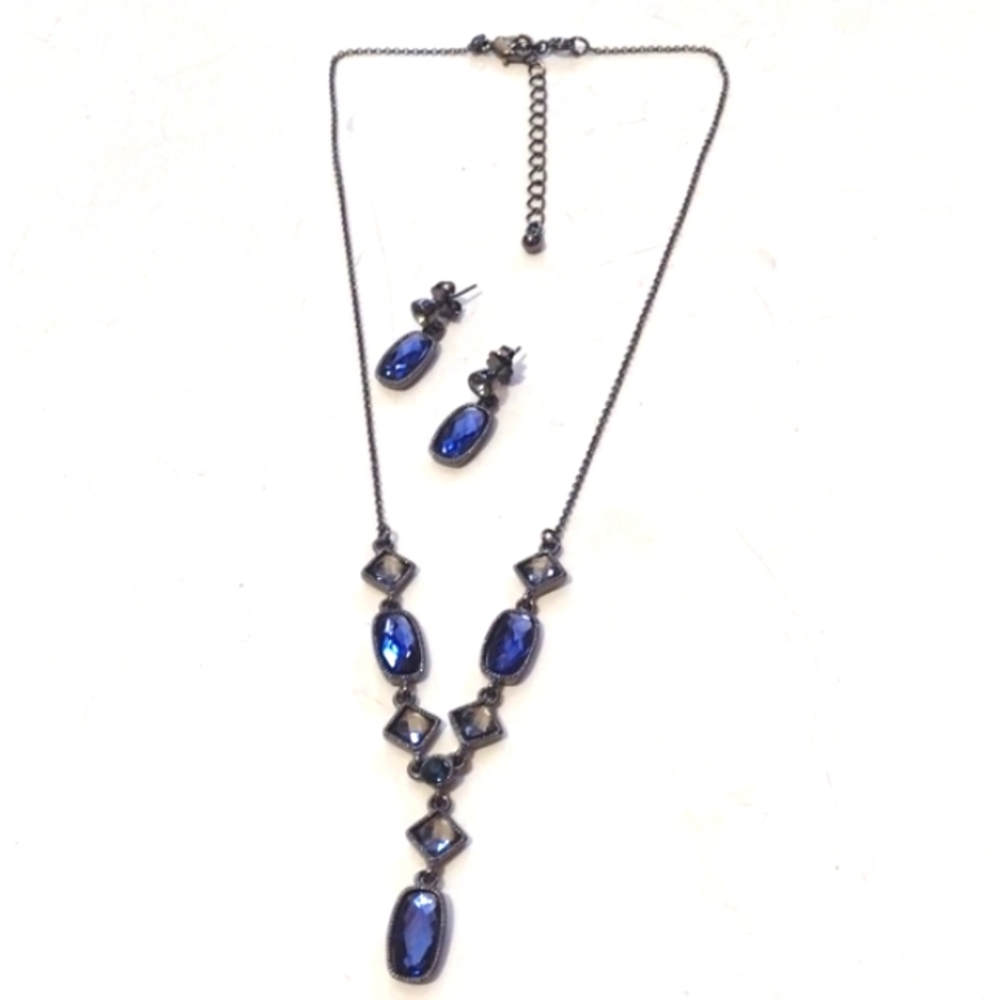 VINTAGE AVON LARIAT BLUE STONE COLLAR NECKLACE AND MATCHING EARRINGS SET - Picture 1 of 8